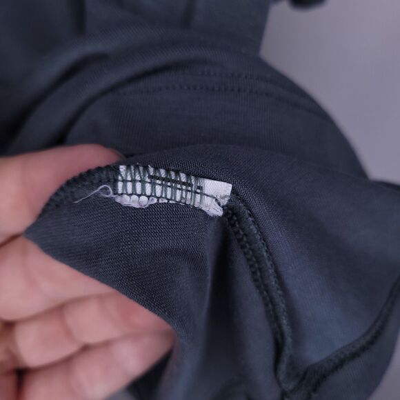 Athleta Allyson Felix Top Womens Medium Gray Cropped Break Records Break Barrier - Picture 10 of 11